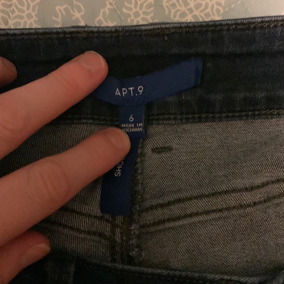 Cuffed shorts - Picture 3 of 4